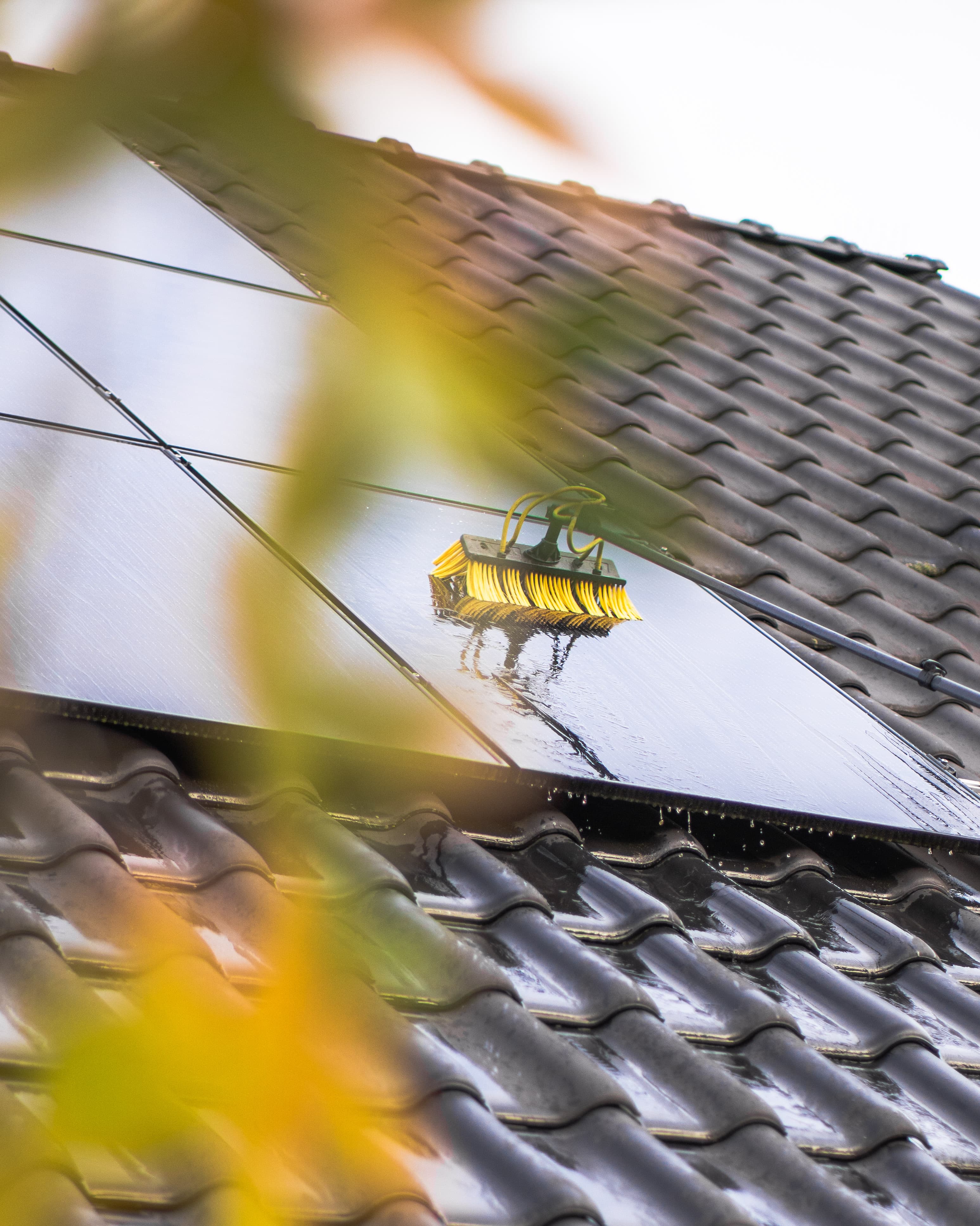 Händische Reinigung – KlarSolar Reinigungsmethode